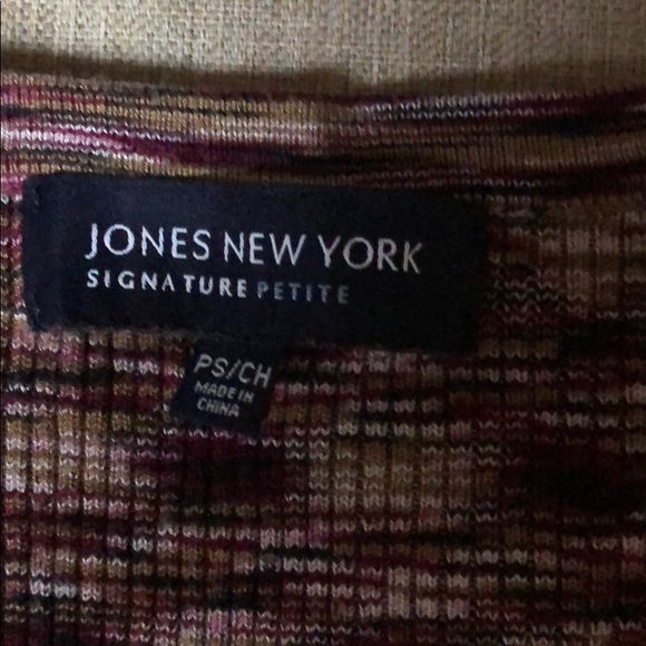 Super soft and super comfy. 3/4 Sleeve - Picture 3 of 8